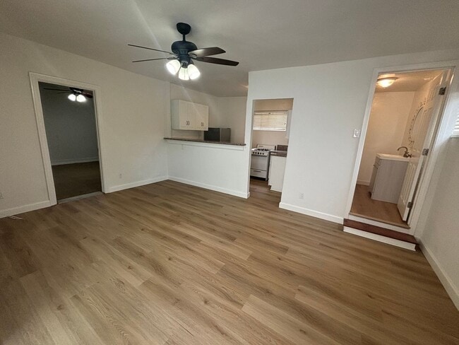 Photo - 8060 Kyle St Unidad 8060