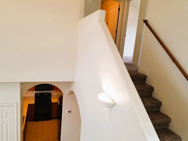 Photo - Westside 4 Bed, 2.75 Bath Townhouse w/Gara...