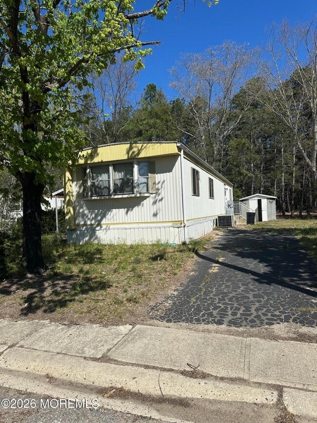 Photo - 20 Maplewood Dr