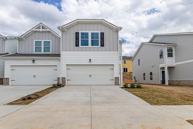 END UNIT! Townhome Off of Butler Rd - END UNIT! Townhome Off of Butler Rd