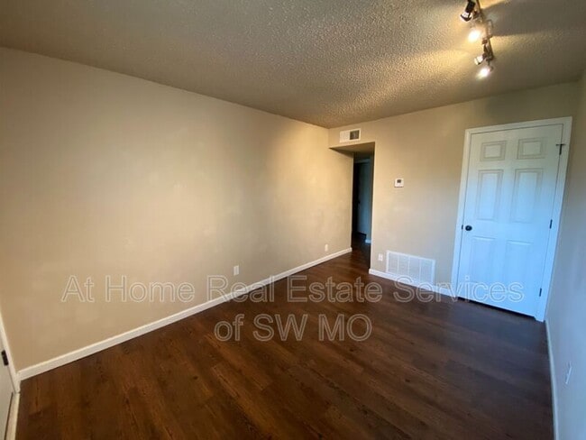 Photo - 1400 S Campbell Ave Unidad Apt #216