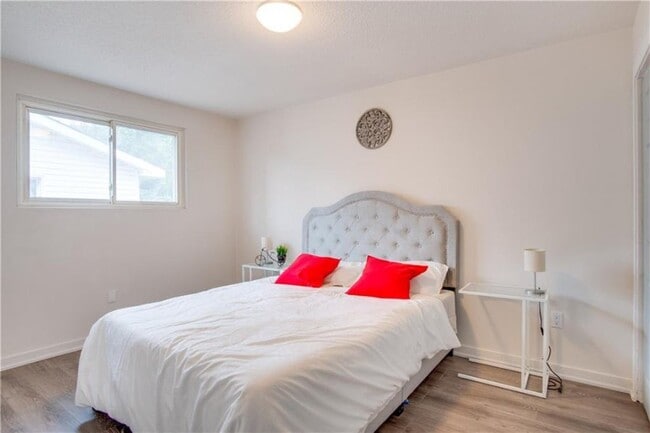 Building Photo - 197 Lawnhurst Dr Unit Upper