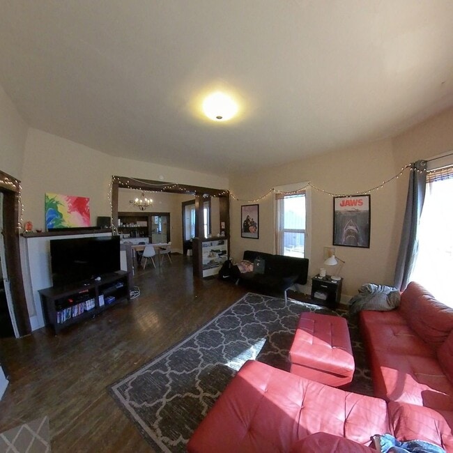 Photo - 521 E 2nd St Unit 1