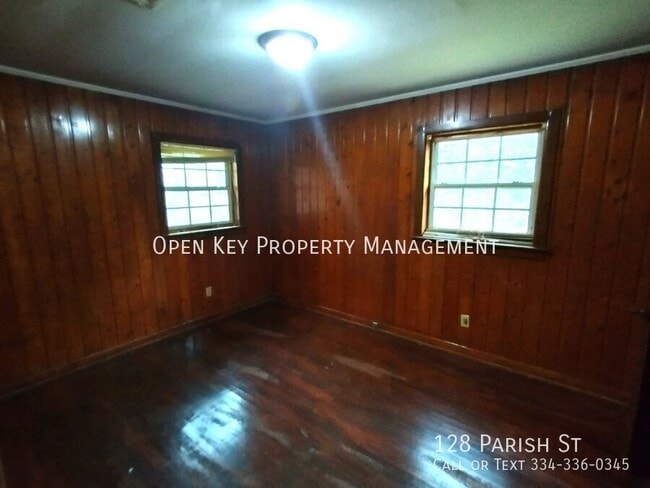 128 Parish St