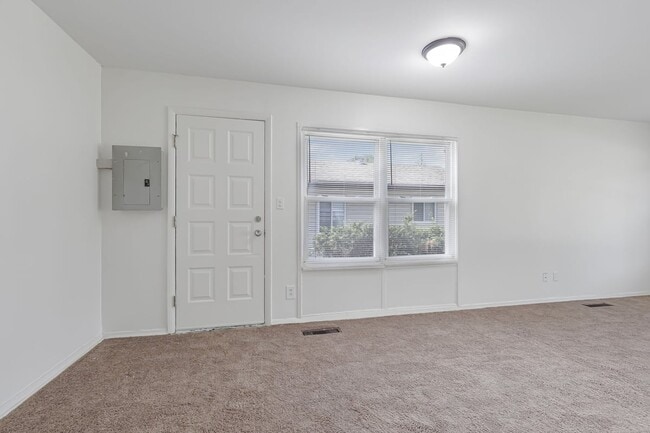 Photo - Cozy Ranch Home 30 Night Min Quiet Reynoldsburg
