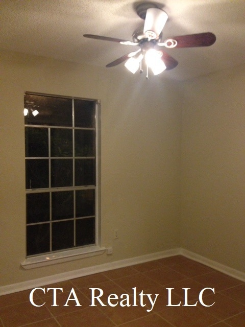 Photo - 319 Sunny Dr