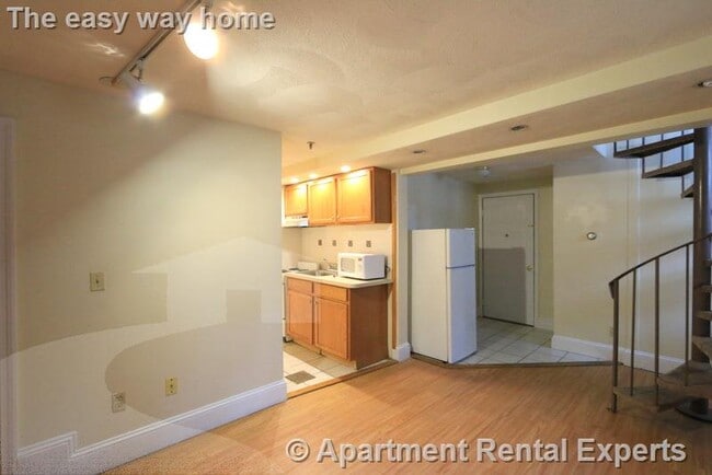 Photo - 12 Mt Auburn St Unit #2