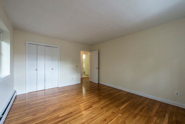 Photo - 18 Ashford St Unit 8B