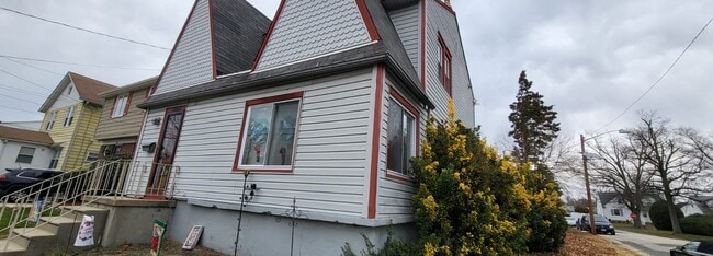 Photo - beautiful corner house