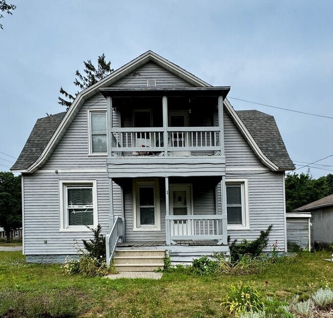 Building Photo - 2550 Crozier Ave