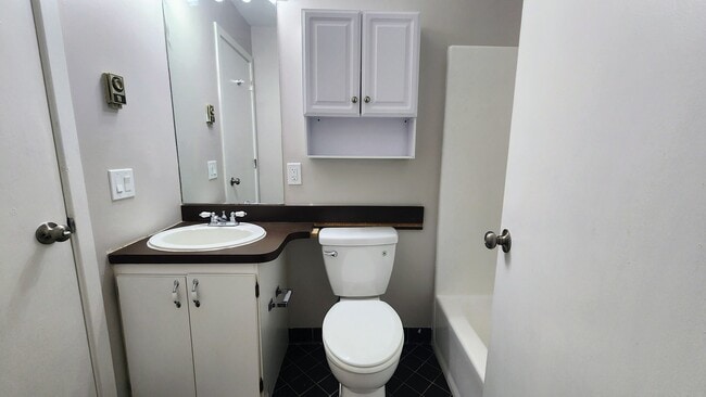 Photo - 56 Atwood St Unidad APT 3B