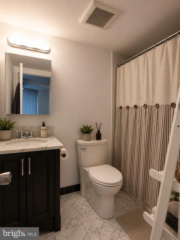 Photo - 1420 Locust St Unit 6B