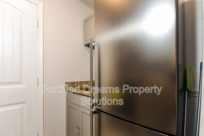 Photo - 2003 Spring Garden St Unidad #3