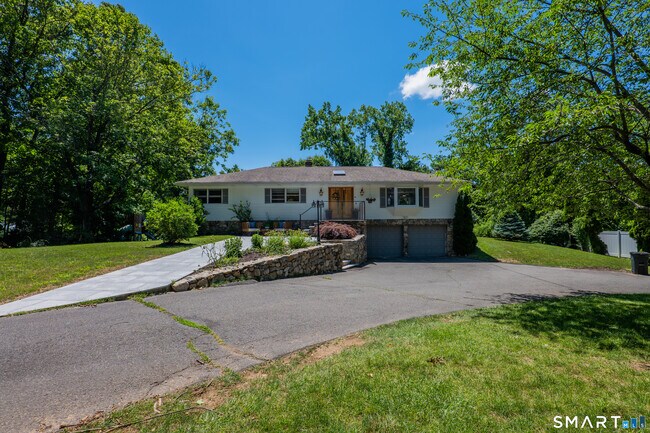 Photo - 15 Farrell Rd