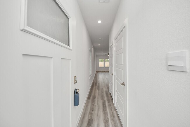 Photo - 10327 Sylvan Wds Trl