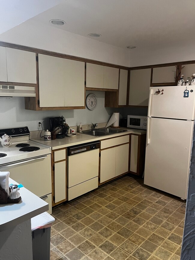 Photo - 3417 SW Santa Barbara Pl Unidad 101