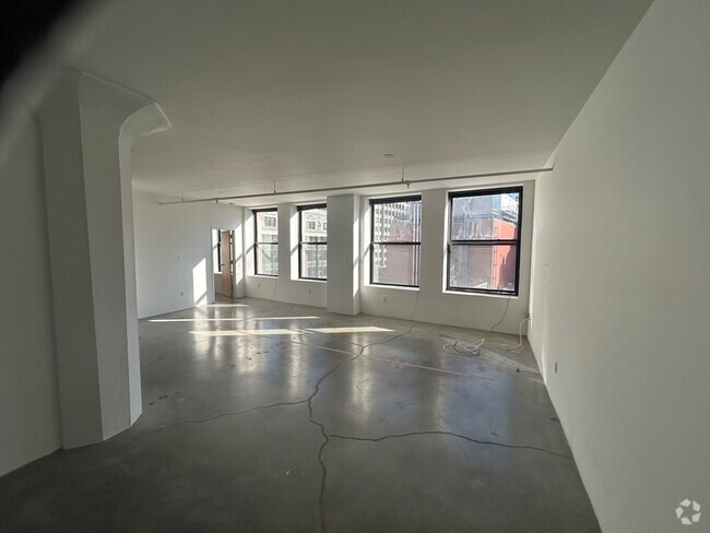 Building Photo - 453 Washington St Unit 9B Rental