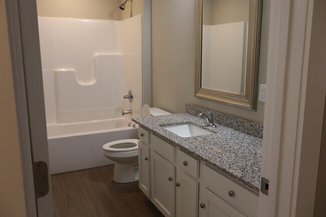 Photo - 1322 Seals St