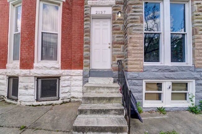 Photo - Beautifully Updated Townhome in Prime Loca...