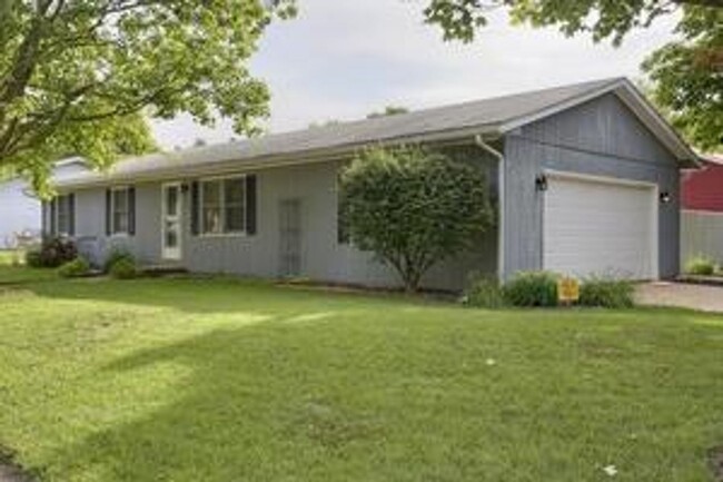 Photo - 1712 Stratford Dr House