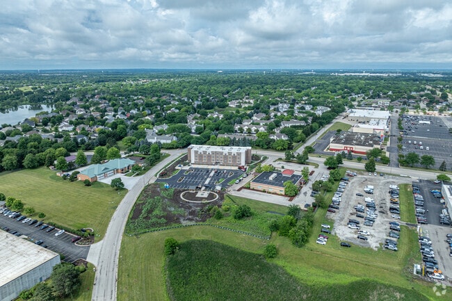 Building Photo - Deville Manor Rental