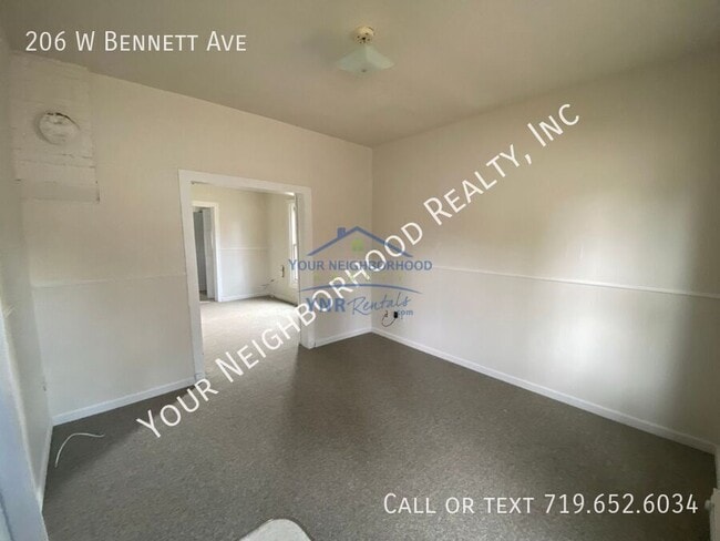 Photo - 206 W Bennett Ave