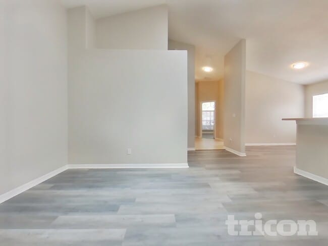 Photo - 15812 Heron Hill St
