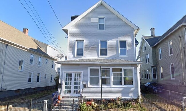 Building Photo - 322 Catherine St Rental