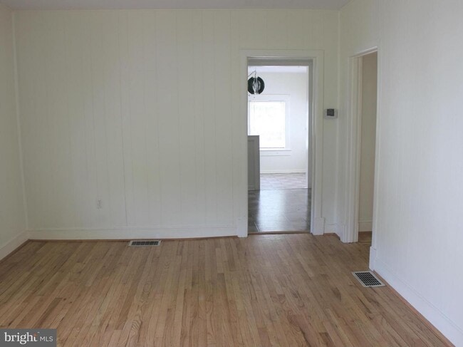 Photo - Lovely Cottage with Detached 2-Car Garage