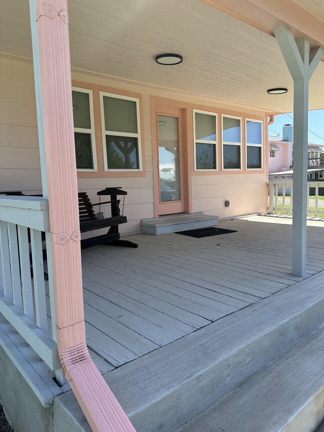 Building Photo - 114 Beachview Loop Rental
