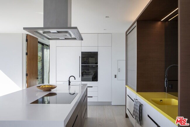 Photo - 2635 Hargrave Dr