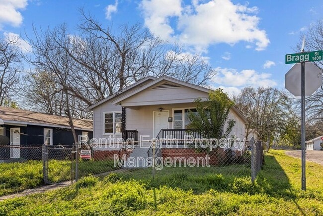 Photo - 1402 Bragg St