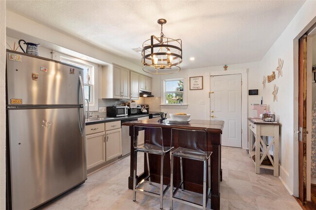 Photo - 2216 Grover Ave