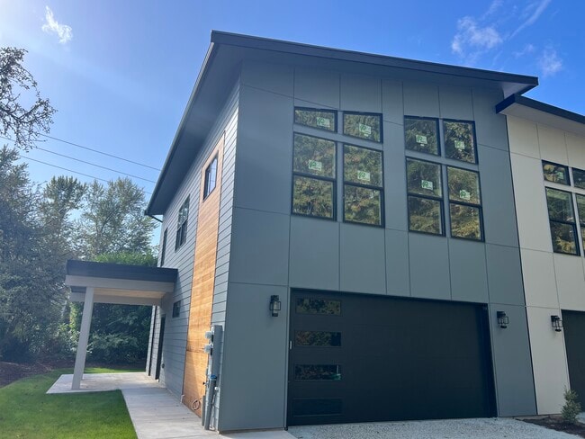 Photo - 21112 Locust Way