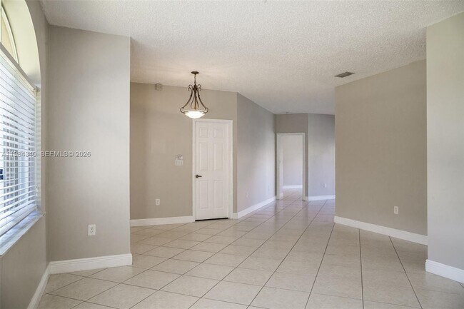 Photo - 13233 SW 203rd St