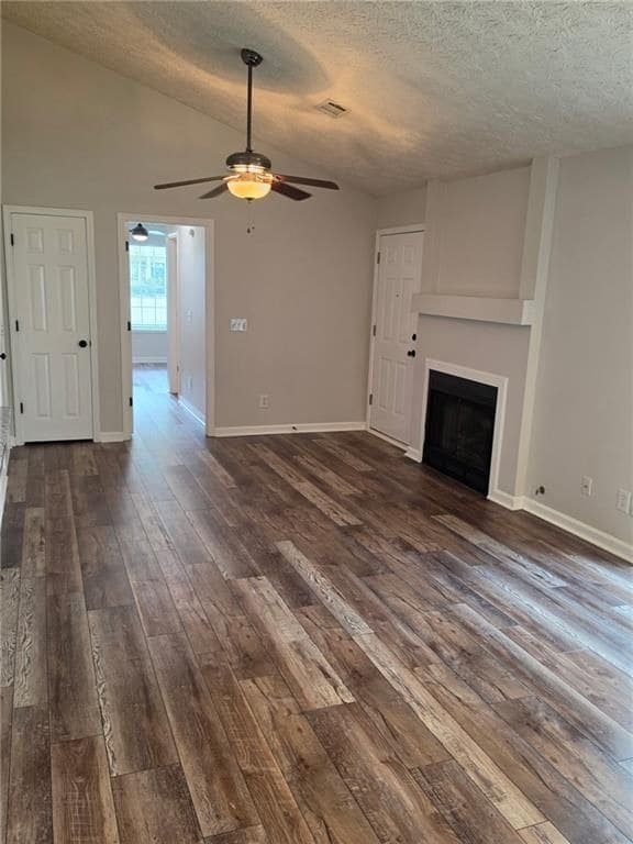 Photo - 2736 Highland Ridge NW
