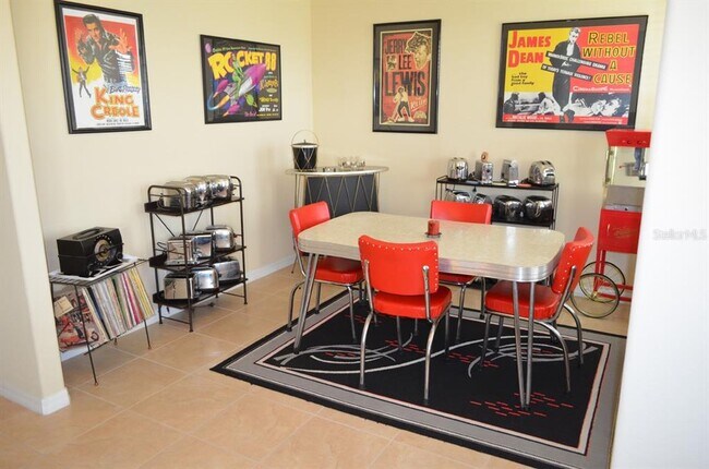 Photo - 4989 Northlawn Way