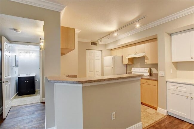 Photo - 1312 Villa Cir Unit 1312