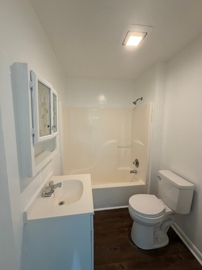 Photo - 606 Pace St