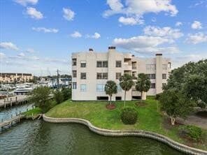 Building Photo - 1302 Marina Bay Dr Unit 201A Rental