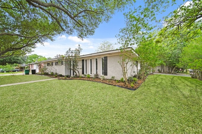 Photo - 8302 Braeburn Valley Dr