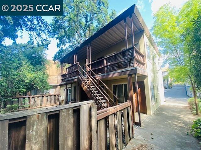 Building Photo - 3523 Golden Gate Way Unit 2 Rental
