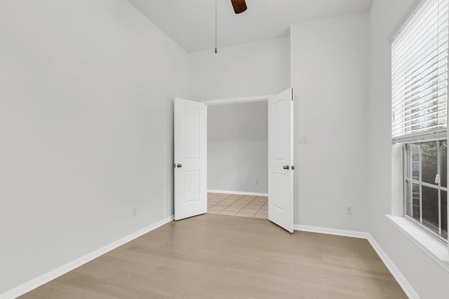 Building Photo - 138 Meadow Landing Dr