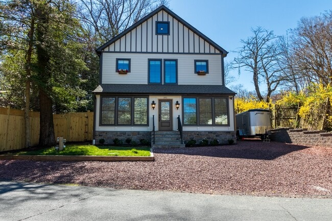 Photo - 381 Kyle Rd