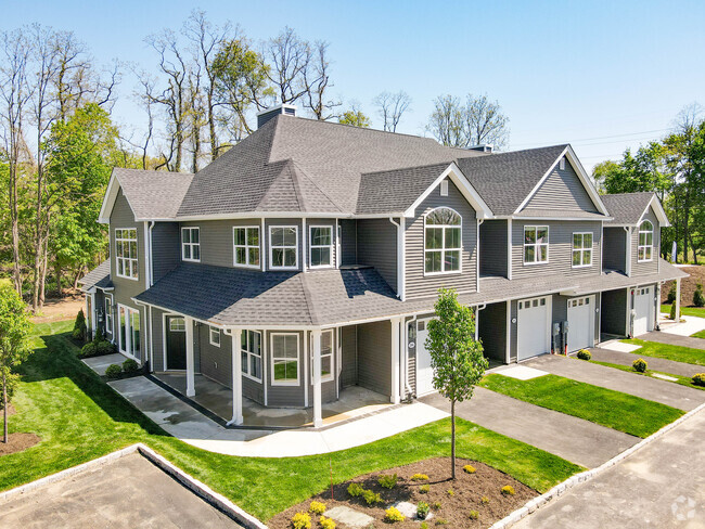 The Villas at Setauket - The Villas at Setauket Townhomes