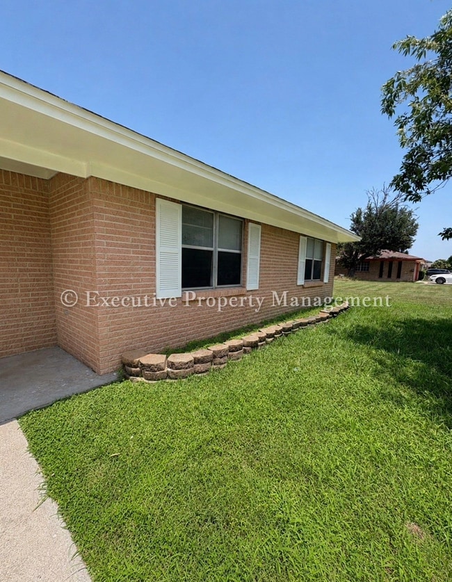 616 Cedar Dr