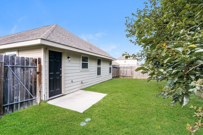 Photo - 8618 Middleton Oaks Cir