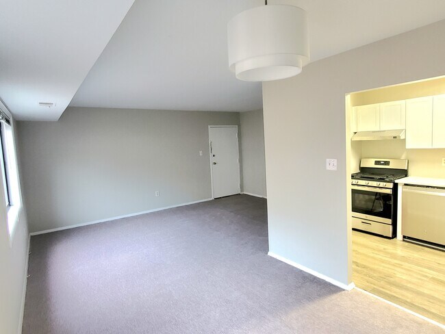 Photo - Commonwealth Terrace Apartments