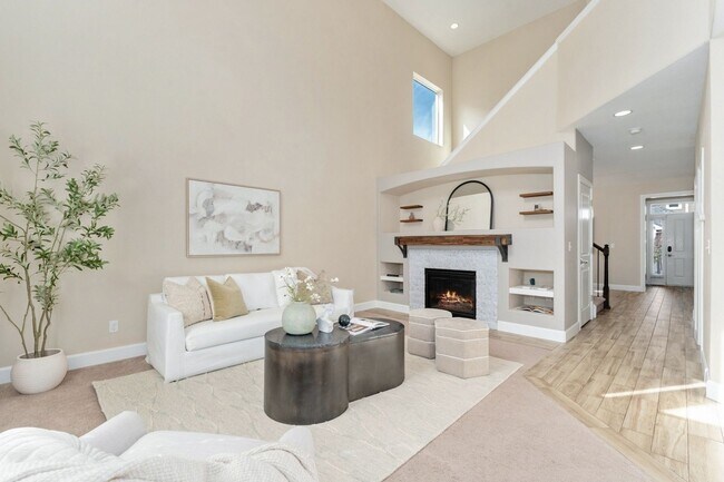 Photo - Evolve Real Estate: Evolve Real Estate: Me...