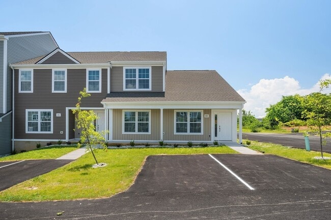 Building Photo - 455 Skylar Dr Rental